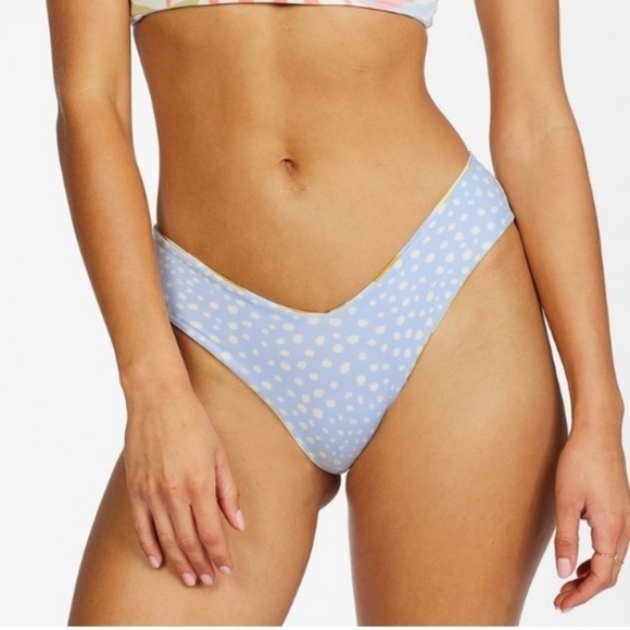 BILLABONG TROPICAL JUNGLE V-NECK CAMI & REVERSIBLE FIJI BIKINI BOTTOMS - Picture 11 of 13